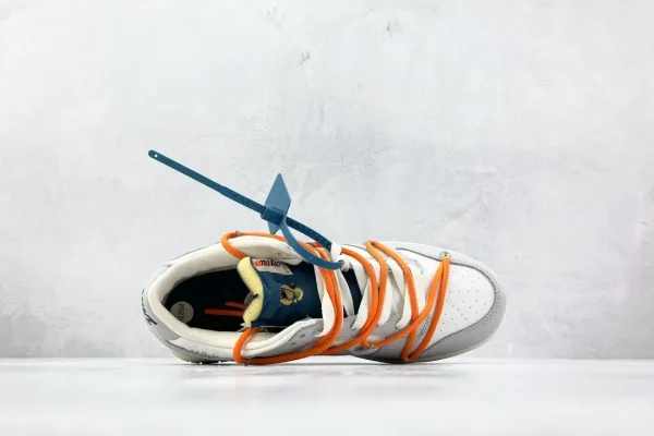 Off White x SB Dunk Low - Image 3