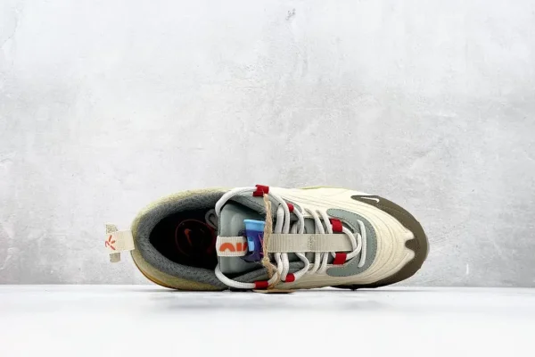 Travis Scott x Nike Air Max 270 - Image 3