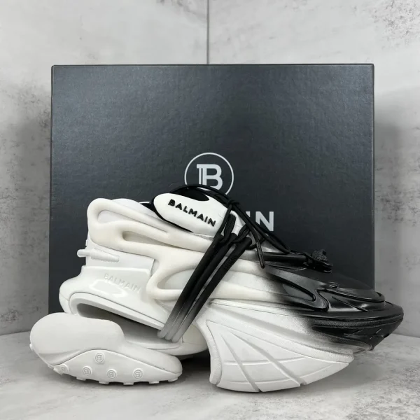 Balmain Future Spaceship Couple Dad Shoes