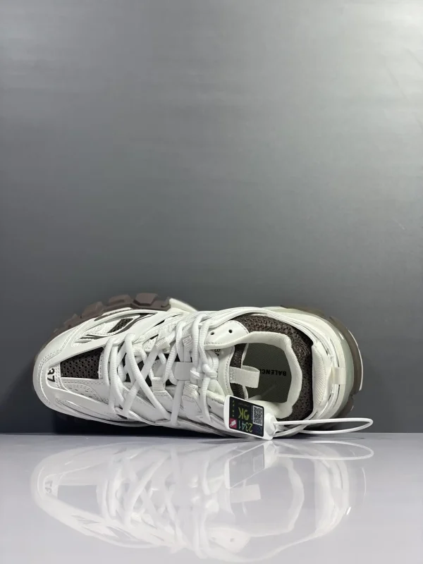 Balenciaga Track - Image 5