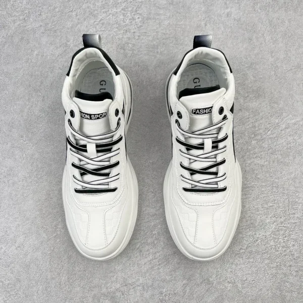 Gucci casual sports shoe - Image 2