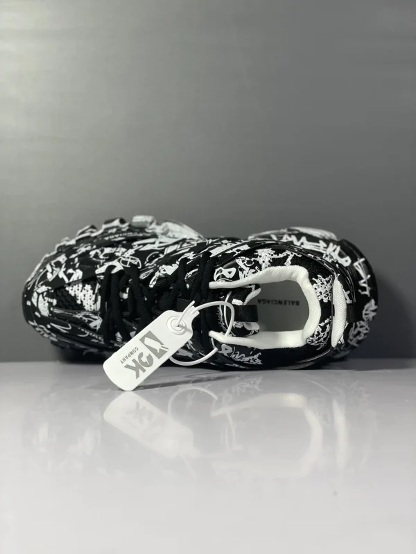 Balenciaga Track - Image 5