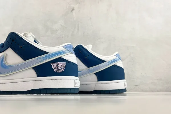 Nike SB Dunk Low - Image 8
