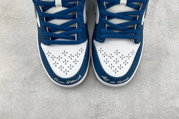 Nike SB Dunk Low - Image 7