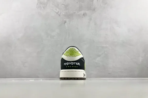 Travis Scott x Air Jordan 1 Low - Image 9