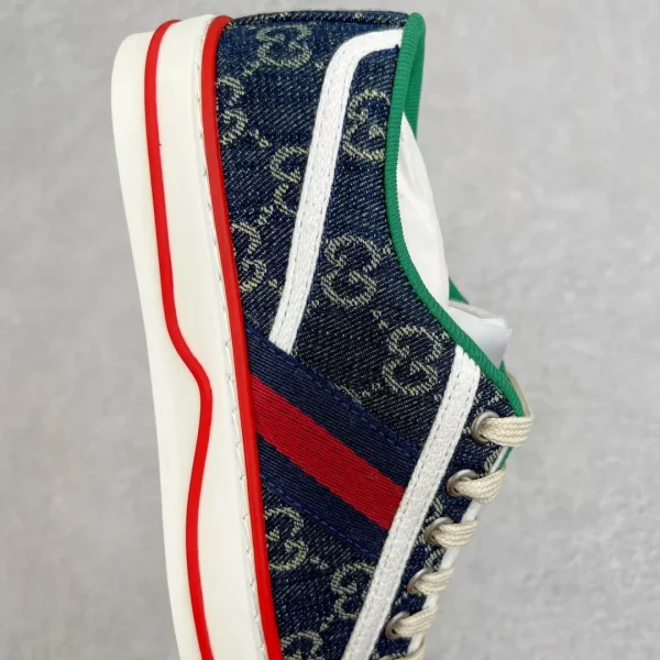 Gucci Canvas Low Cut - Image 6