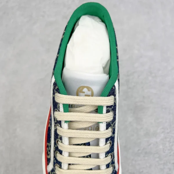Gucci Canvas Low Cut - Image 5
