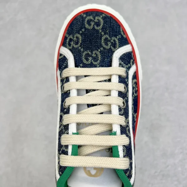 Gucci Canvas Low Cut - Image 4