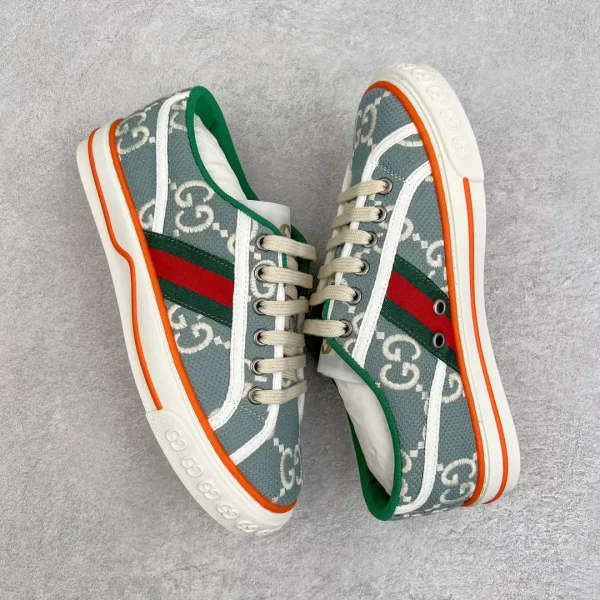 Gucci Canvas Low Cut - Image 3