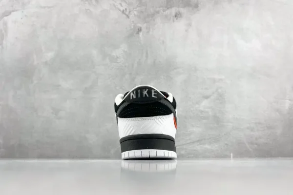 Nike SB Dunk Low - Image 9