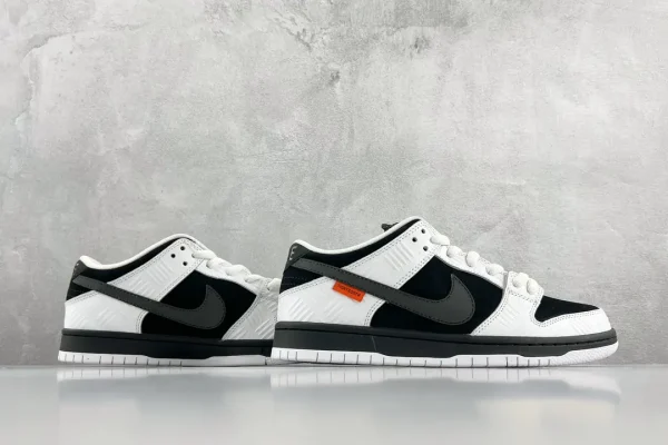 Nike SB Dunk Low - Image 6