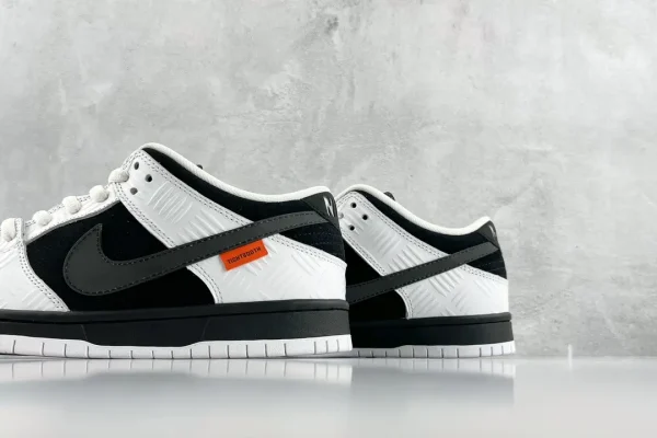 Nike SB Dunk Low - Image 8