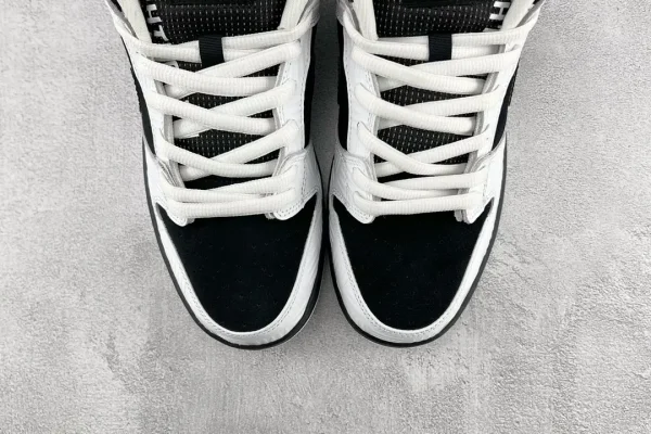 Nike SB Dunk Low - Image 7