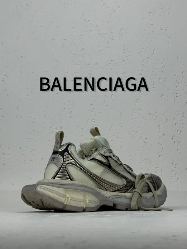 Balenciaga 3XL EXTREME LACE - Image 7