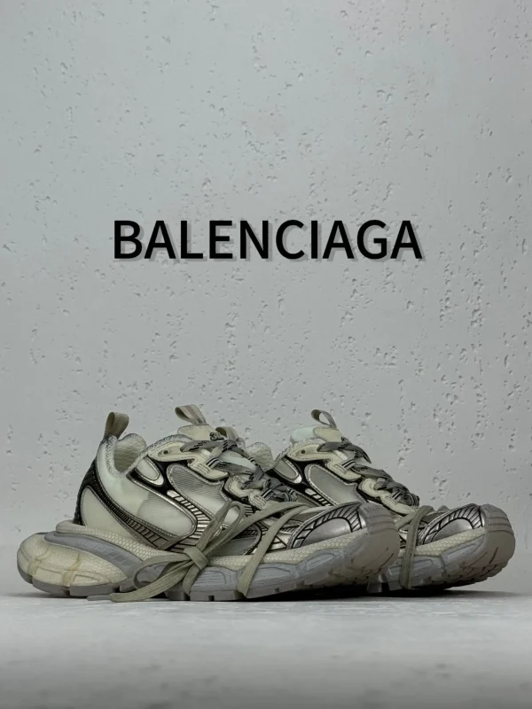 Balenciaga 3XL EXTREME LACE - Image 4