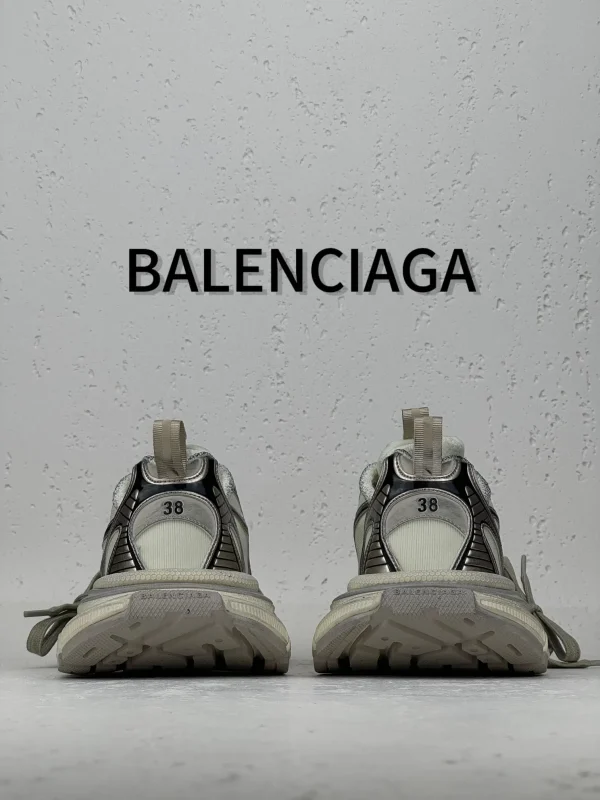 Balenciaga 3XL EXTREME LACE - Image 6