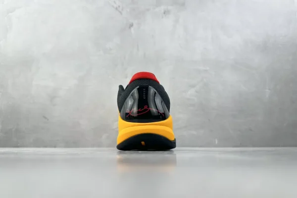 Nike Kobe 5 Protro
Bruce Lee - Image 9