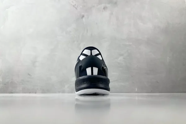 Nike Kobe 8 Protro
College Navy - Image 9
