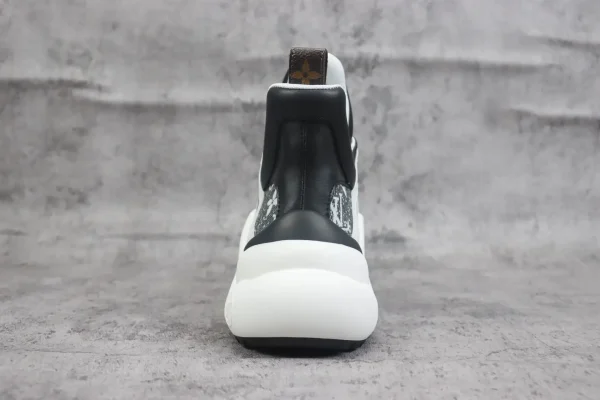 Louis Vuitton Archlight Trainer - Image 6