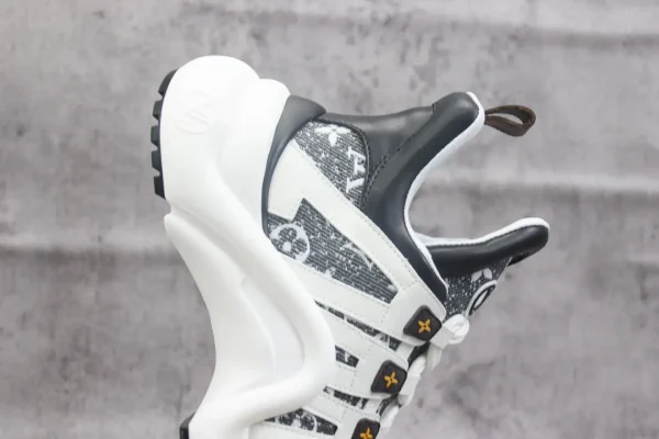 Louis Vuitton Archlight Trainer - Image 7
