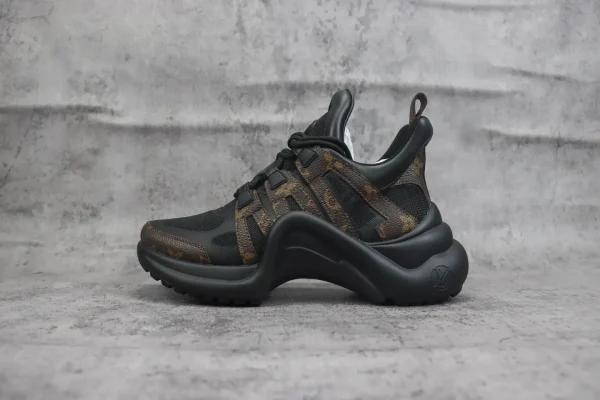 Louis Vuitton Archlight Trainer - Image 6