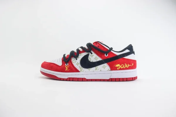 Nike SB Dunk Low x LV