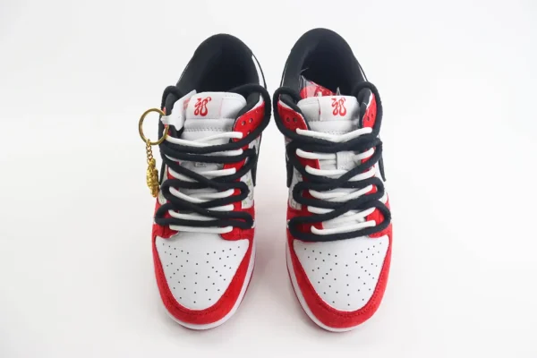 Nike SB Dunk Low x LV - Image 5