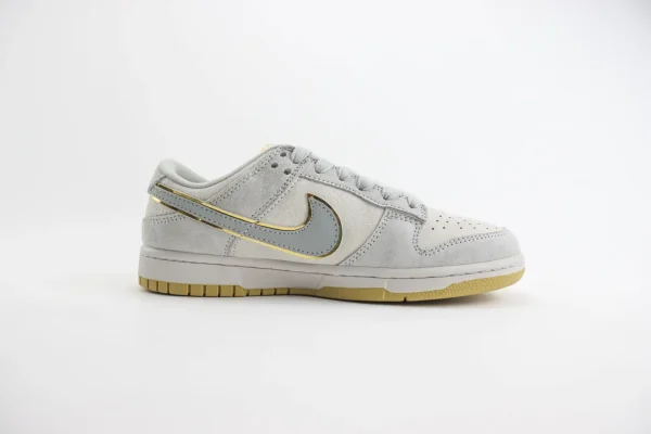 Nike SB Dunk Low x CDG x The North Face - Image 3