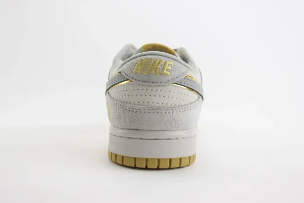 Nike SB Dunk Low x CDG x The North Face - Image 6