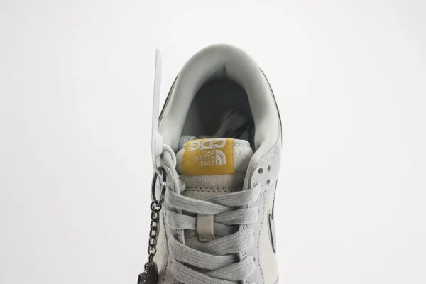 Nike SB Dunk Low x CDG x The North Face - Image 9