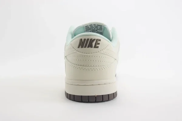Nike SB Dunk Low x Bape - Image 6