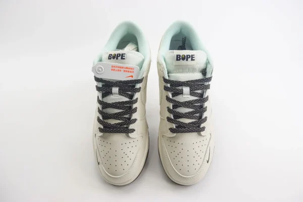 Nike SB Dunk Low x Bape - Image 5