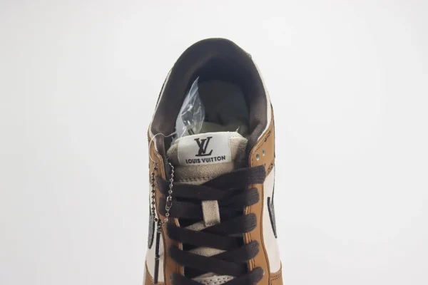 Nike SB Dunk Low x LV - Image 9