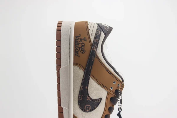 Nike SB Dunk Low x LV - Image 7