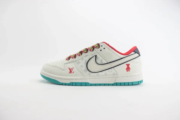 Nike SB Dunk Low x LV