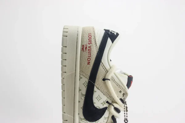 Nike SB Dunk Low x LV - Image 7