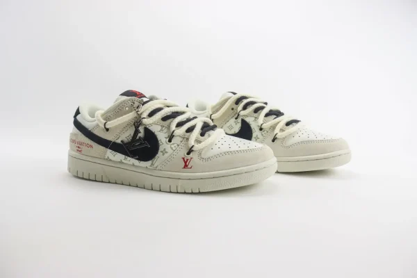 Nike SB Dunk Low x LV - Image 2