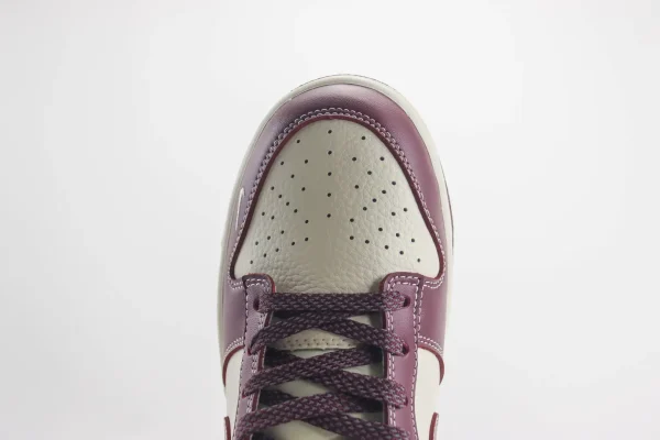 Nike SB Dunk Low - Image 8