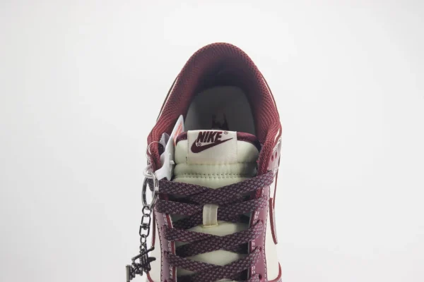 Nike SB Dunk Low - Image 9