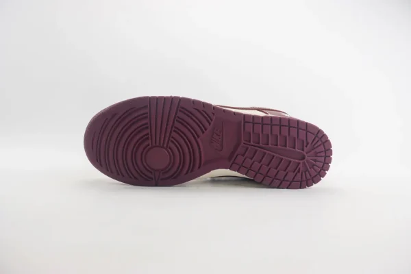 Nike SB Dunk Low - Image 4