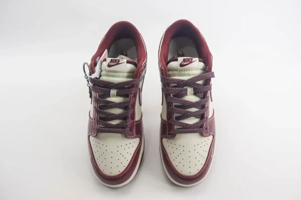 Nike SB Dunk Low - Image 5