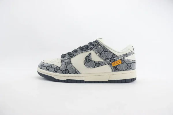 Nike SB Dunk Low x GUCCI
