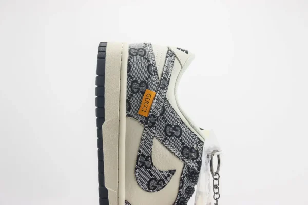 Nike SB Dunk Low x GUCCI - Image 7