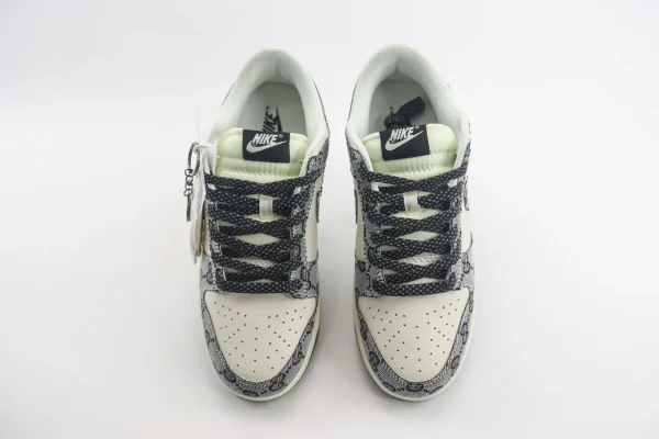 Nike SB Dunk Low x GUCCI - Image 5