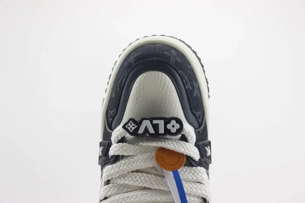 LV trainer Maxi - Image 8