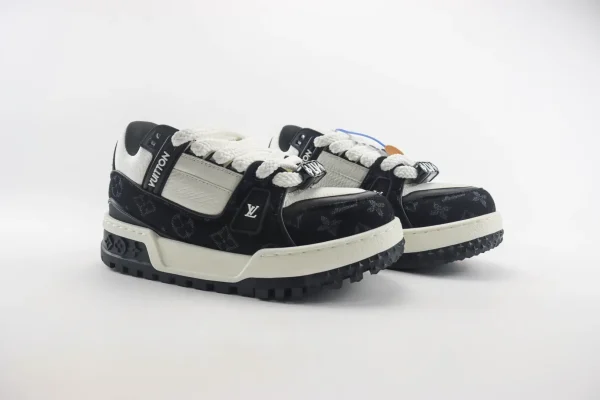 LV trainer Maxi - Image 2