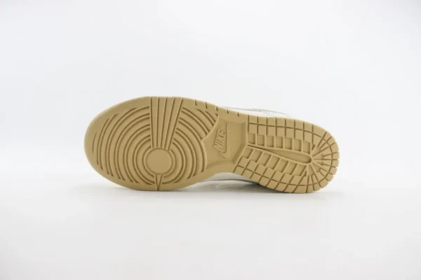Nike SB Dunk Low x Bape - Image 4