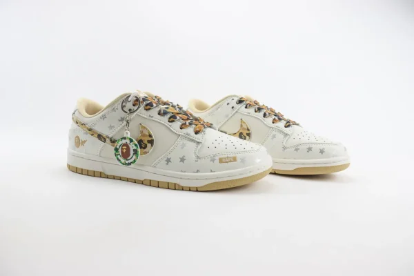 Nike SB Dunk Low x Bape - Image 2