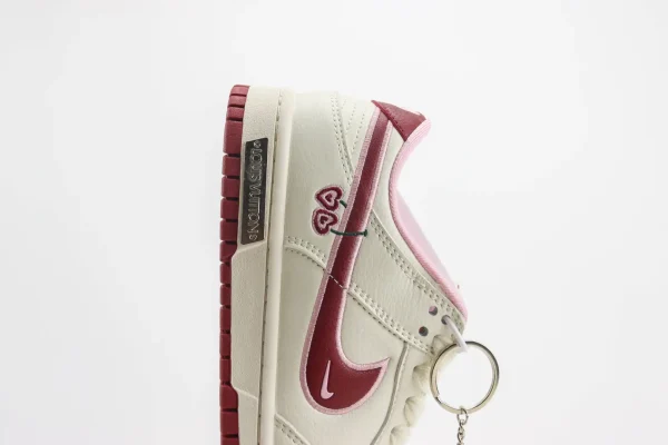 Nike SB Dunk Low x LV - Image 7