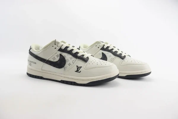 Nike SB Dunk Low x LV - Image 2